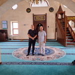 U-dzamiji-Efendija-Esad-Pepic-i-Bozidar-Prorocic-1